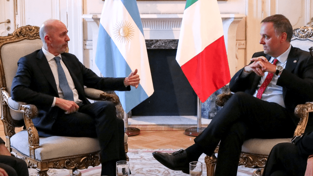 Manuel Adorni recibió a Fabrizio Nicoletti, nuevo embajador de&nbsp;Italia