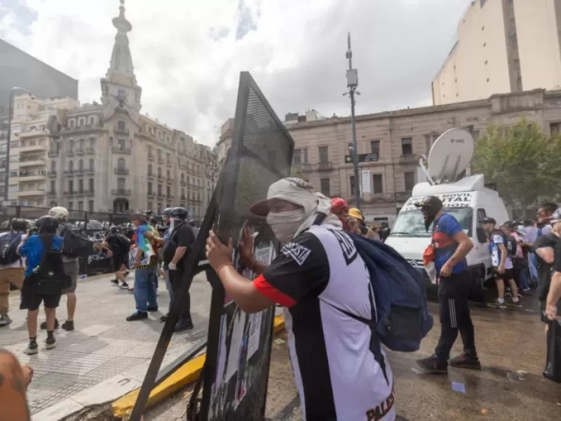 El gobierno denunció por “terrorismo interno” a cuatro detenidos tras los disturbios en el&nbsp;Congreso