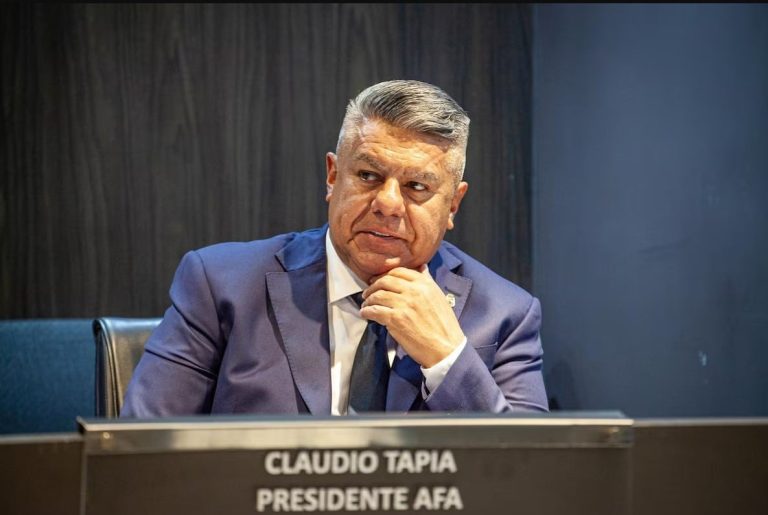 Un juez federal busca unificar en Campana las causas por el manejo de fondos de la AFA