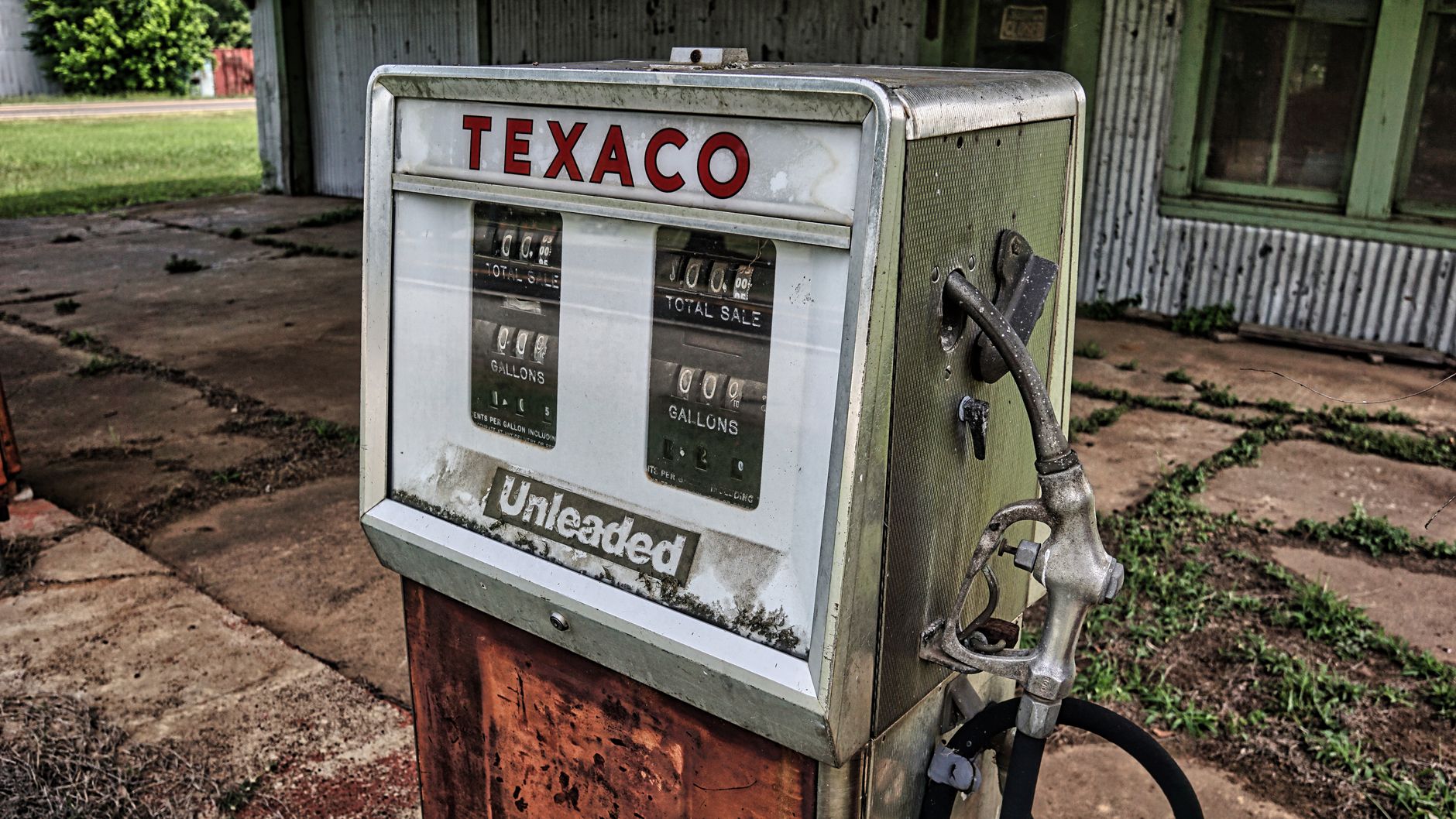 El impuesto a la gasolina divide a Paxton y Talarico en Texas con las elecciones 2026 en el horizonte
